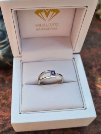 engagement ring