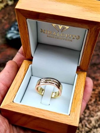 eva gold engagement ring