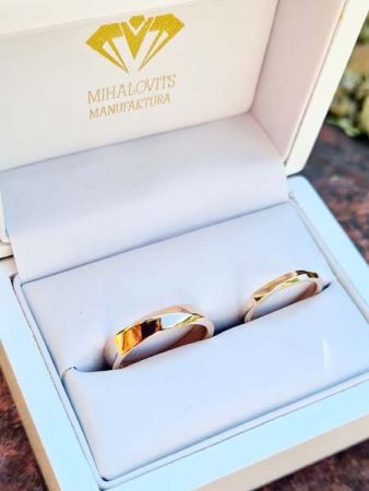 mobius  wedding rings
