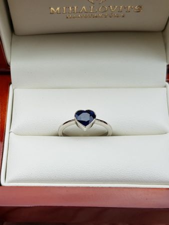 heart style engagement ring